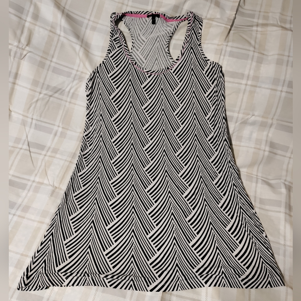 Lounge dress, gray and white, pink trim Size Medium